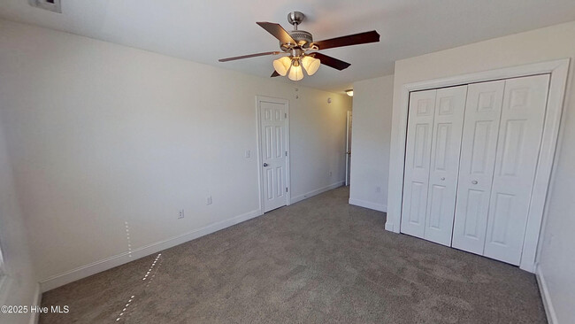 Building Photo - 209 Oak Ridge Ln