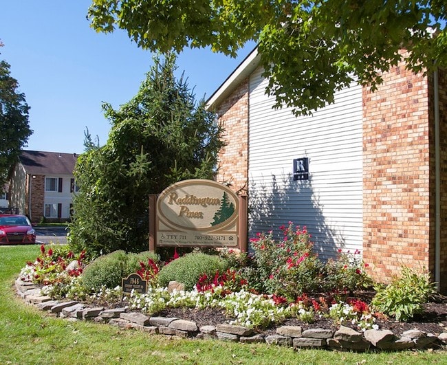 Building Photo - Reddington Pines