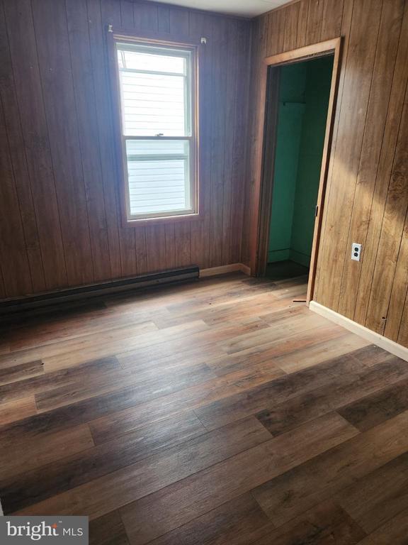 Building Photo - 248 W Fairview St