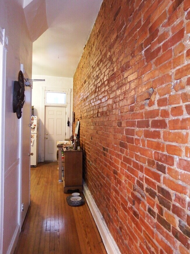 Building Photo - 2832 N Calvert St