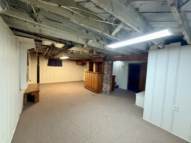 Building Photo - 429 W 70th Terrace