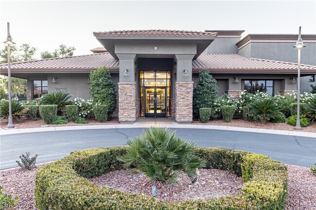 Building Photo - 3418 Singer Ln