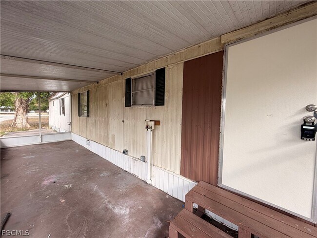 Building Photo - 7897 Suncoast Dr