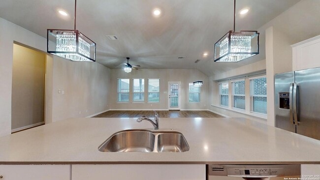 Building Photo - 5911 Akin Glen