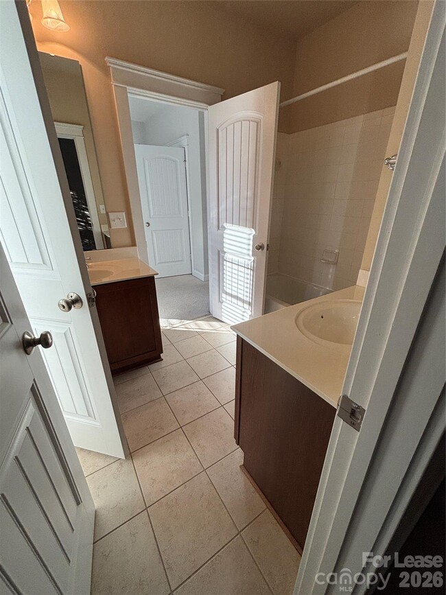 Building Photo - 11507 Ardrey Crest Dr