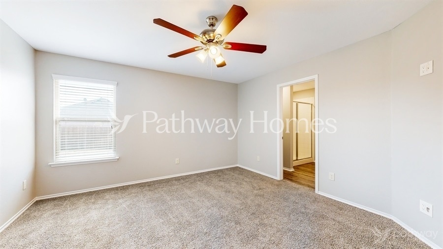Building Photo - 206 Gallop Ct