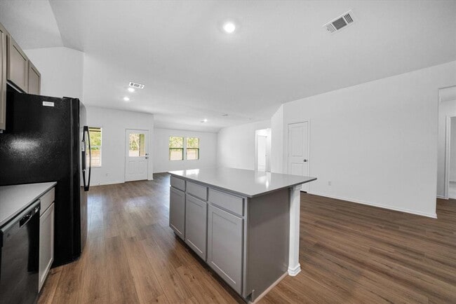 Building Photo - 145 Crawford