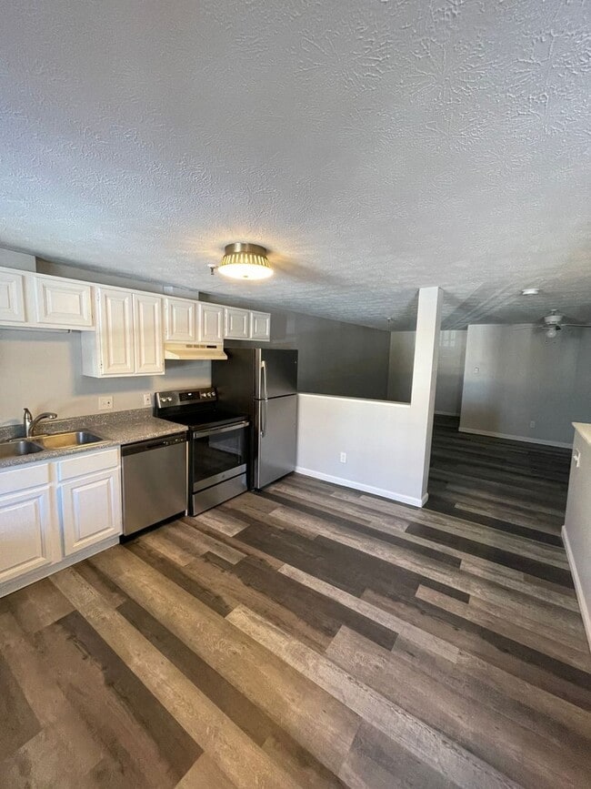 Building Photo - Southwood Court Townhome Community