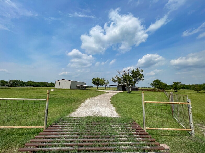 Building Photo - 123 County Road 127A