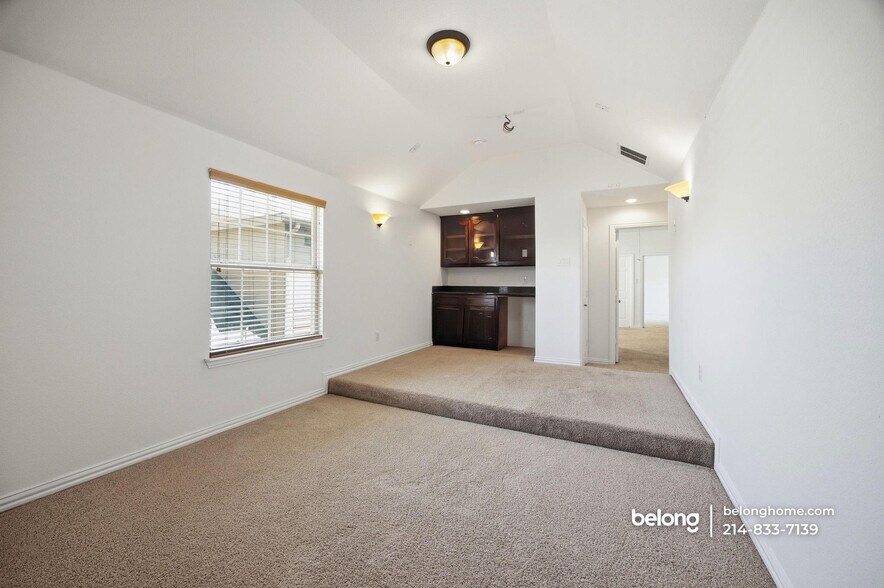 Building Photo - 9349 Velvet Cactus Dr