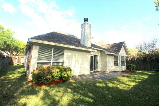 Building Photo - 1107 Woodley Bend