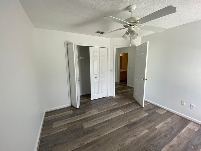 Building Photo - 15718 Bay Vista Dr