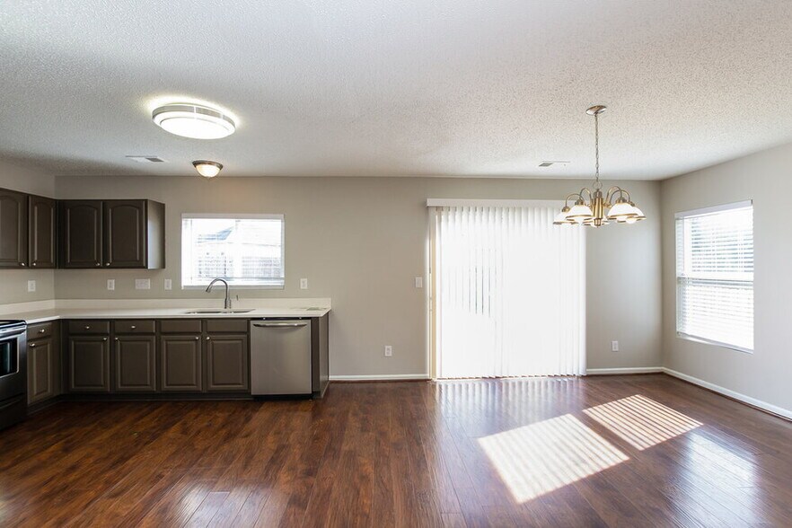 Building Photo - 1028 Kings Mountain Ln