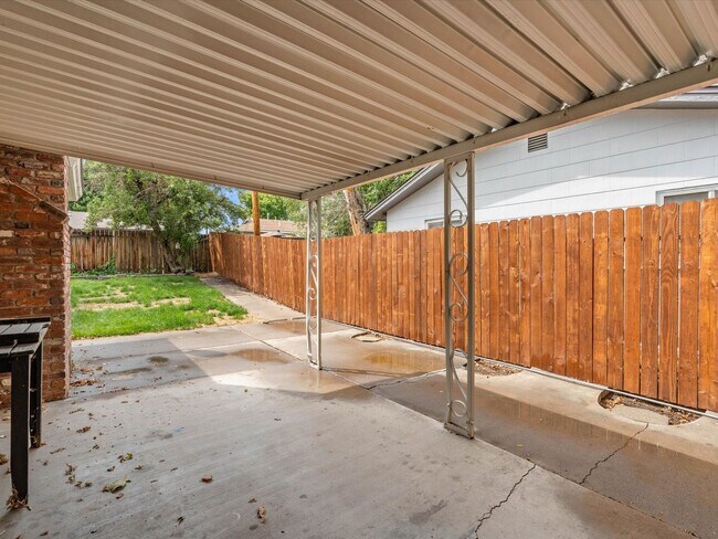 Building Photo - 2495 Holman Way