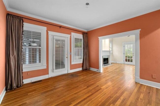 Building Photo - 1502 Murray Ln