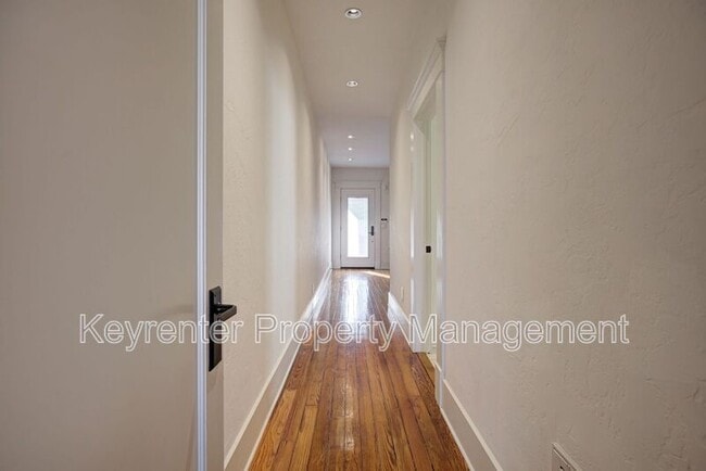 Building Photo - 812 NW 7th St