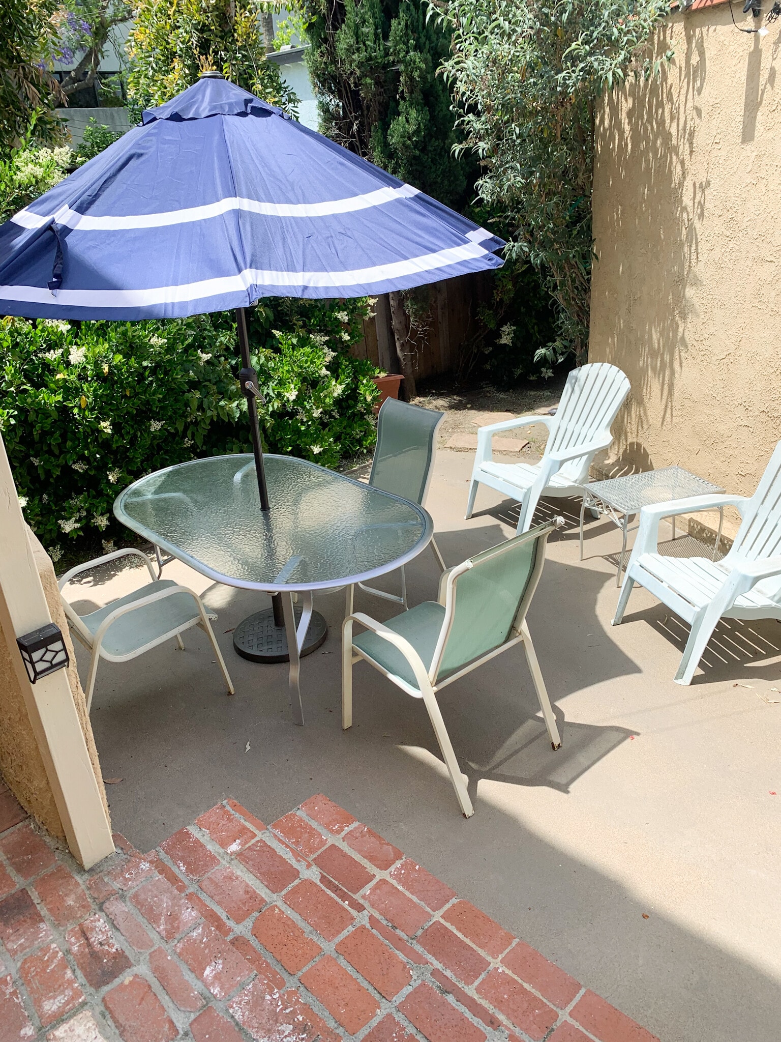 Shared Backyard Space - 8569 Horner St