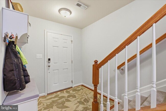 Building Photo - 5457 Spotswood Pl