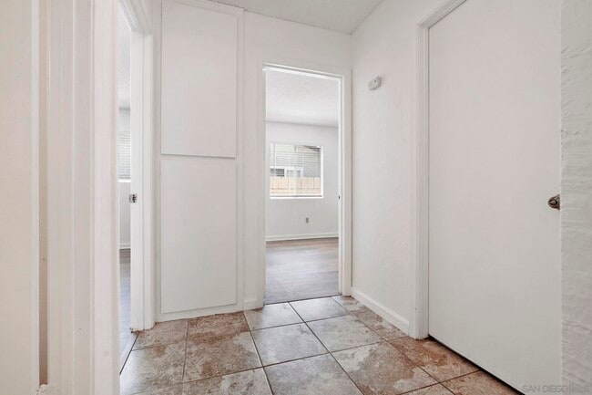 Building Photo - 10625 Amantha Ave