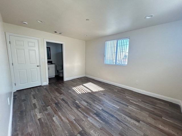 Building Photo - 213 1/2 E 84th Pl