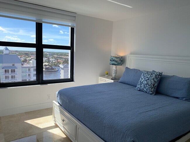 Building Photo - 3115 S Ocean Blvd
