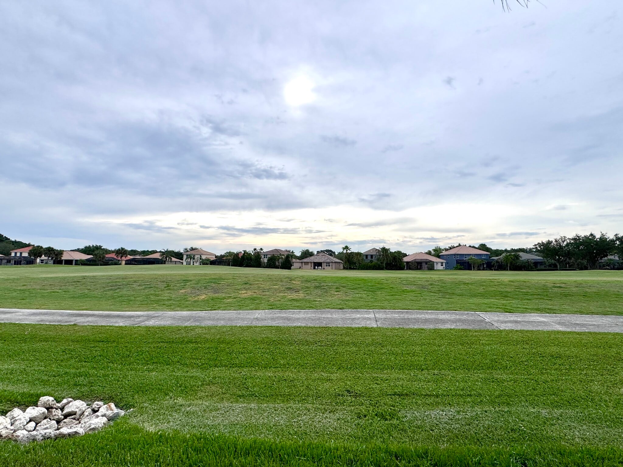 Building Photo - 819 Fairwaycove Ln