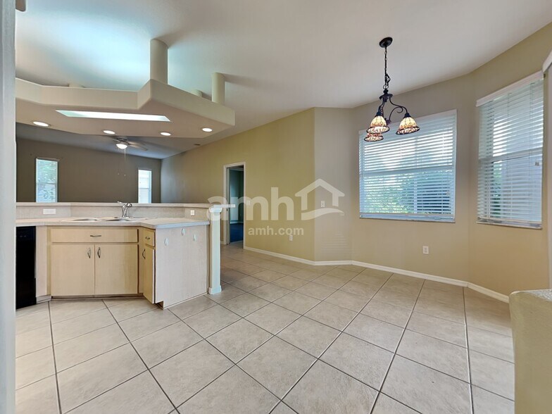 Building Photo - 8452 Fenholloway Ct