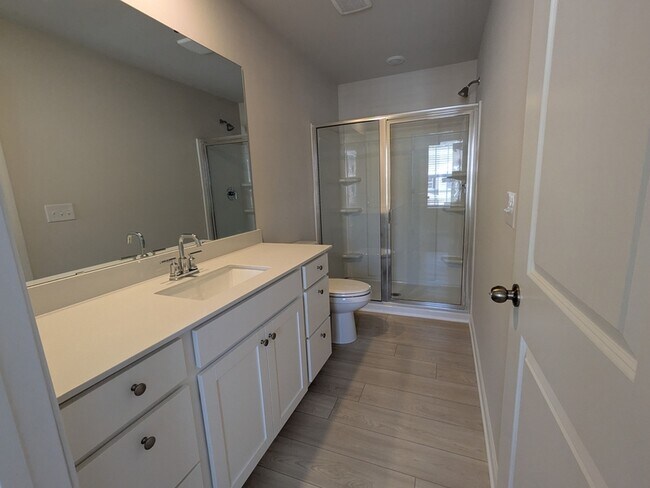 Building Photo - 831 Powder Br Dr