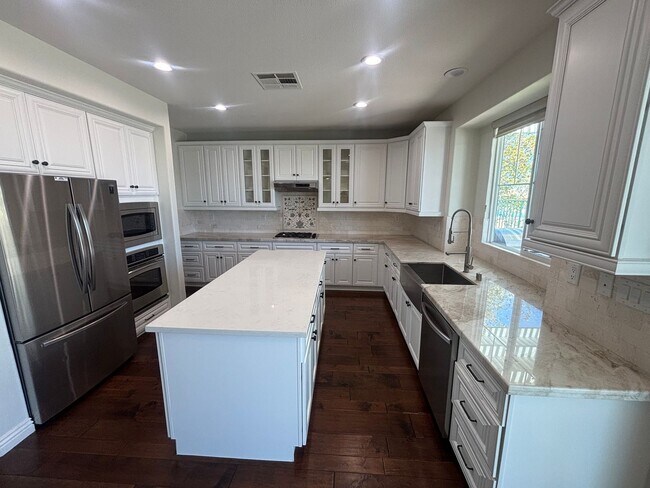 Building Photo - 2307 Thorncroft Cir