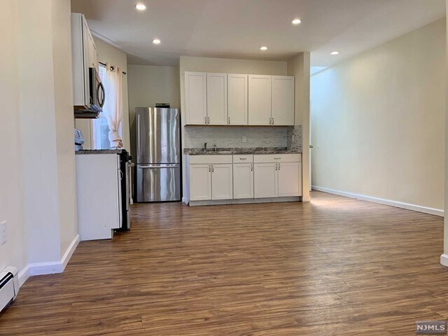 Building Photo - 118 Fort Lee Road, Unit 2