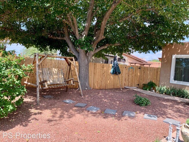 Building Photo - 3 br, 2 bath House - 11822 Apache Ave NE