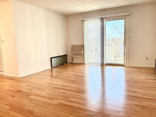 Building Photo - 395 Revere Beach Pkwy