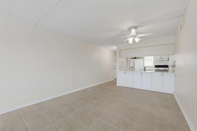 Building Photo - 12760 Indian Rocks Rd