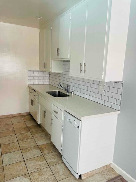 Building Photo - 2020 Preuss Rd