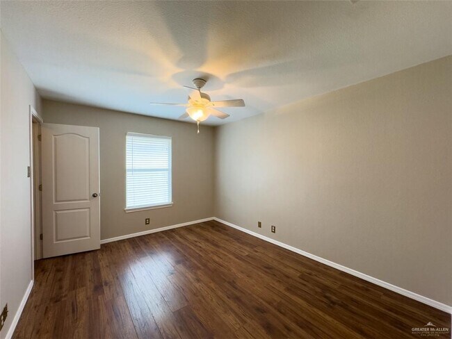 Building Photo - 37 San Sebastian St