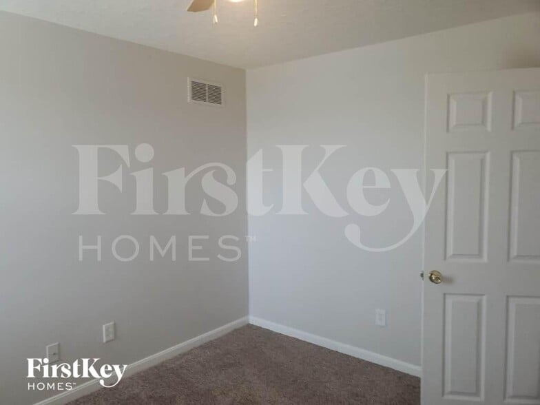 Building Photo - 356 Brandon Dr