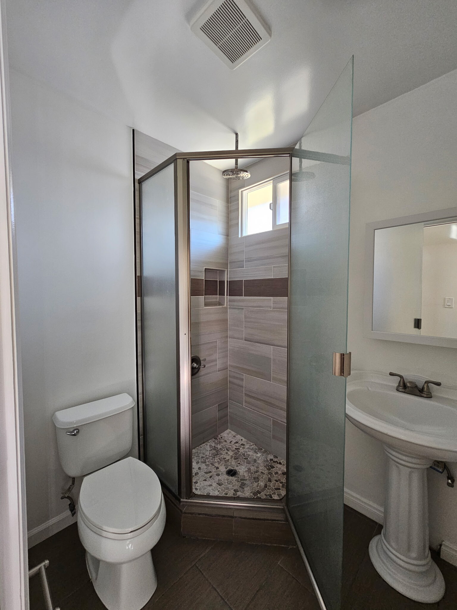 Building Photo - 4143 Jackson Ave