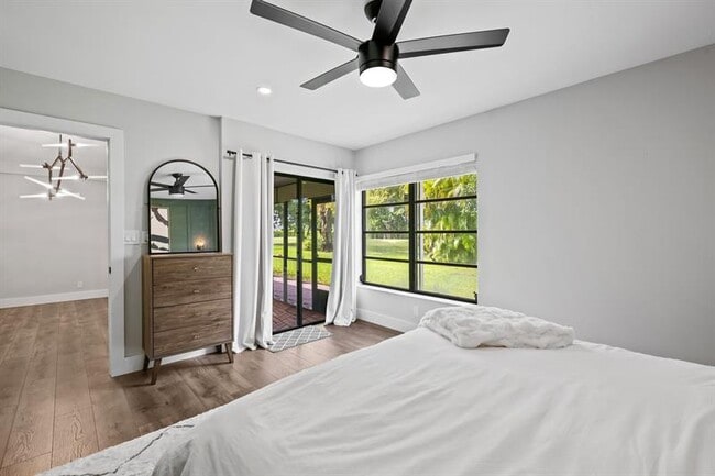 Building Photo - 3701 Arelia Dr