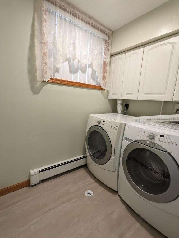 Building Photo - 3515 Melody Ln E