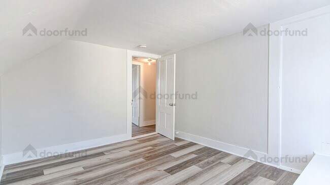 Building Photo - 11 Pleasant St