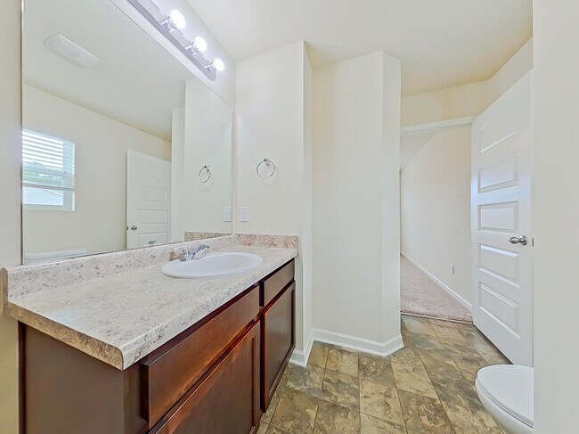 Building Photo - 156 Sims Ct