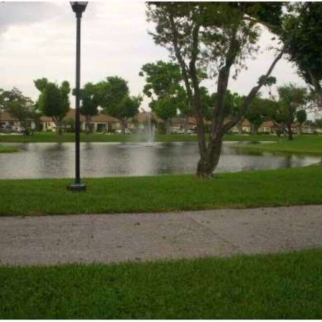 Building Photo - 20844 Concord Green Dr W