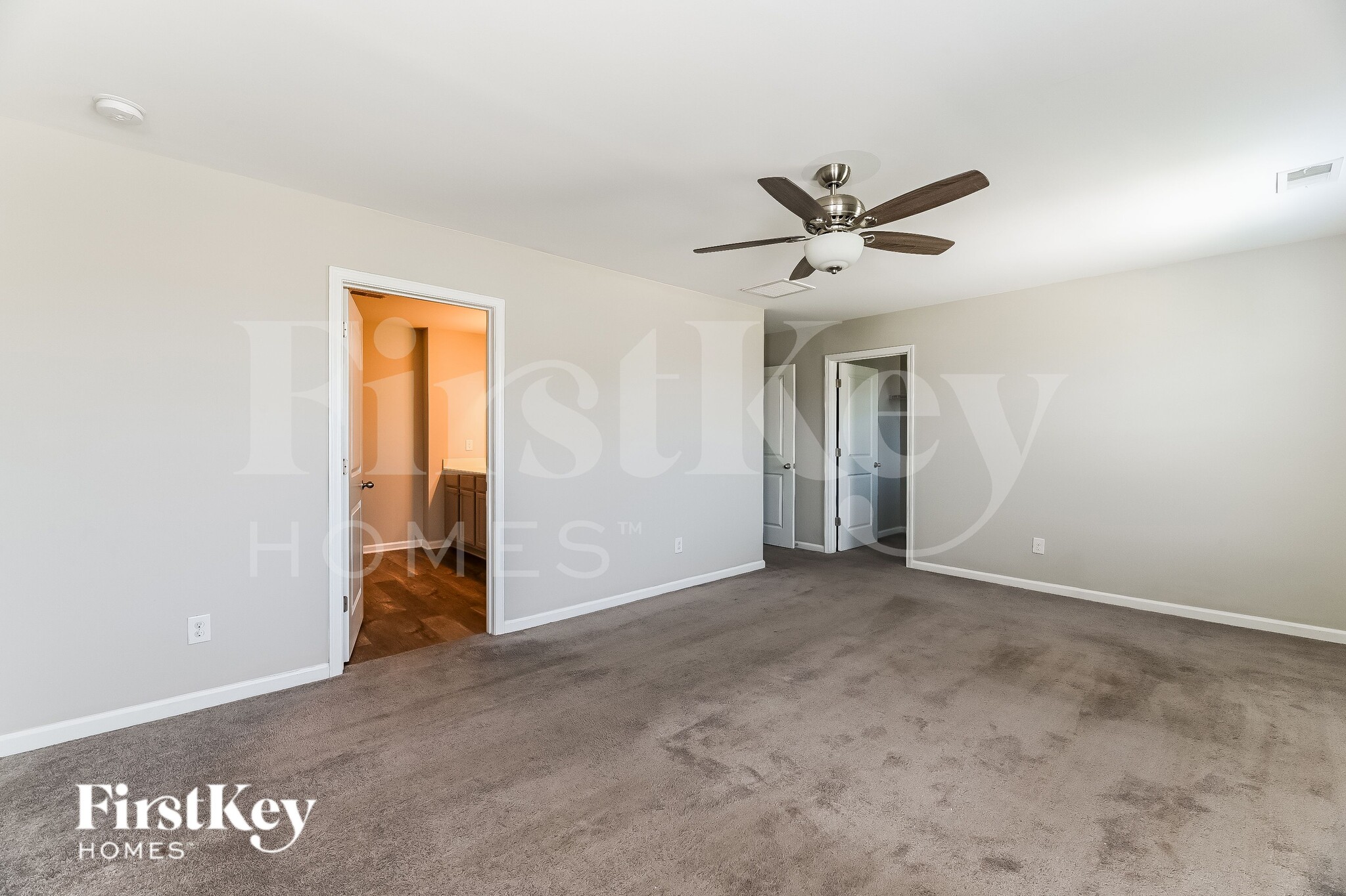 Building Photo - 301 Mincy St