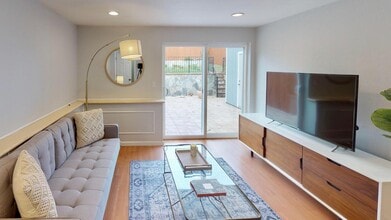 Building Photo - 1582 42nd Ave