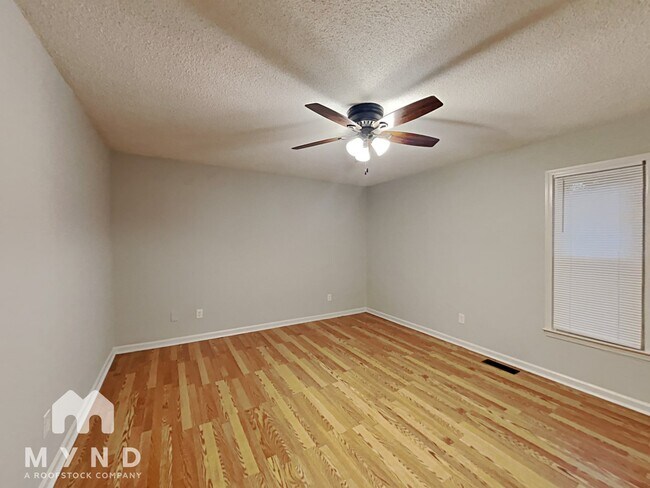 Building Photo - 158 Wendy Way