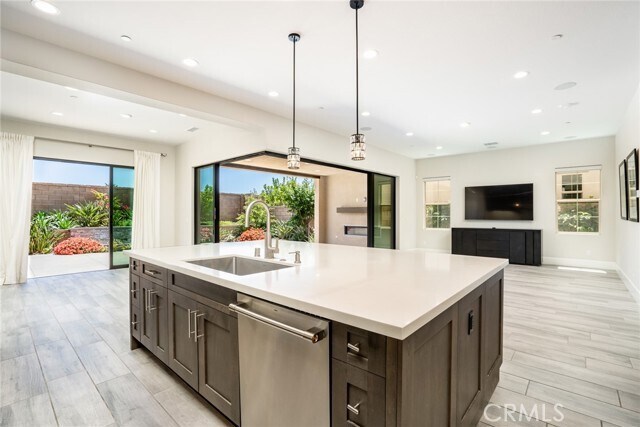 Building Photo - 5192 Goldenrod Cir