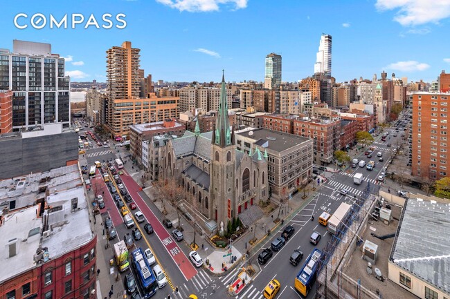 Building Photo - Spacious and Bright 2BD/2BA in UWS