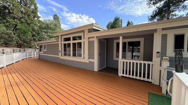 Building Photo - 25001 Rim Rock Rd