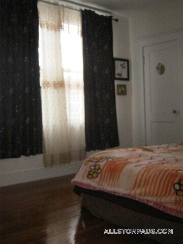 Building Photo - 15 Scottfield Rd