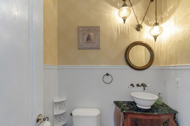 Building Photo - 3410 Kates Way